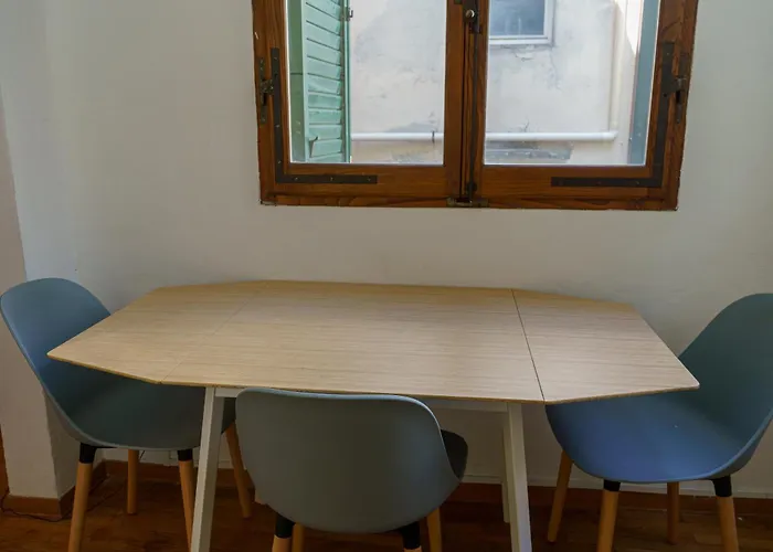 Central 1 Bedroom In The City Center